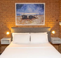 Coast Inn Motel - Sunshine Coast Tourism