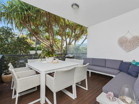 COASTAL CHIC @ CASUARINA - Sunshine Coast Tourism 1