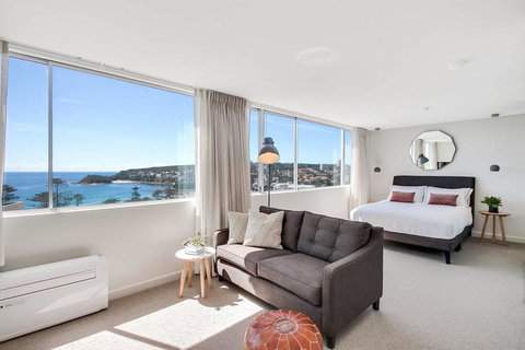 Coastal Chic Designer Apartment - Sunshine Coast Tourism 0