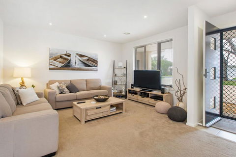 COASTAL HAVEN - DROMANA - Holiday Sunshine Coast 1