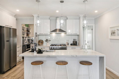 Coastal Living - Sunshine Coast Tourism 3