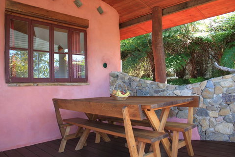 Cobhearthome - Sunshine Coast Tourism 3