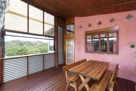 Cobhearthome - Sunshine Coast Tourism 2