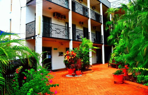 Coconut Grove Holiday Apartments - Sunshine Coast Tourism 1