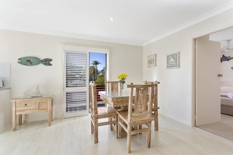 COCONUTS - Sunshine Coast Tourism 3