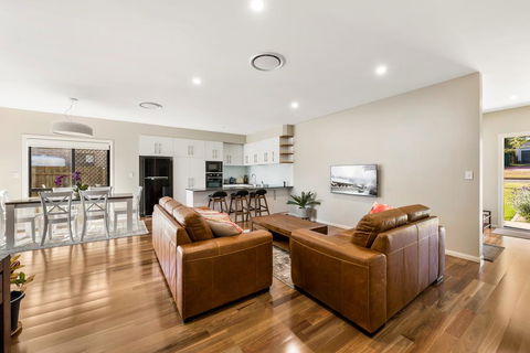 Cohoe - Holiday Sunshine Coast 1