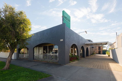 Colac Mid City Motor Inn - Holiday Sunshine Coast 1