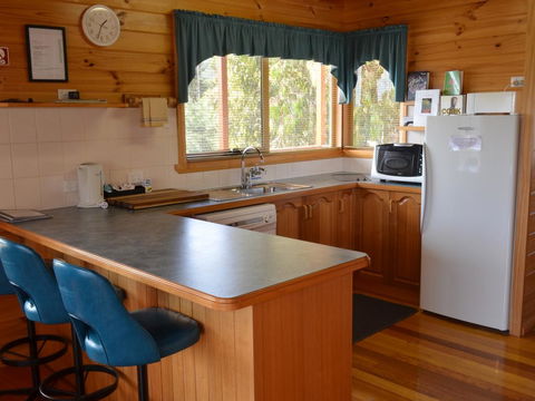 Coles Bay House - Sunshine Coast Tourism 2
