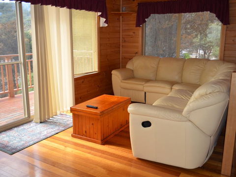 Coles Bay House - Sunshine Coast Tourism 1