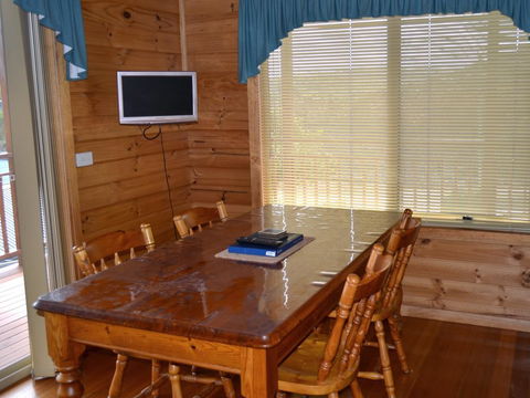 Coles Bay House - Sunshine Coast Tourism 3