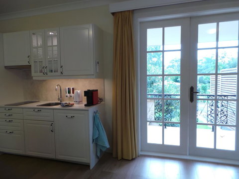 Colin's Garden - Sunshine Coast Tourism 1