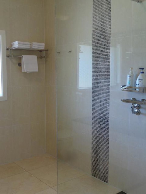 Colin's Garden - Sunshine Coast Tourism 3