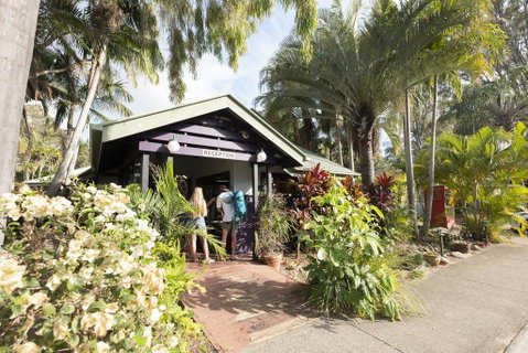 Colonial Village Cabins, Camping & Tours - Hervey Bay YHA - Sunshine Coast Tourism 2