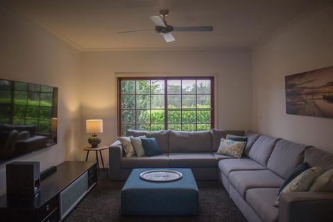 Colorado - Beauty Nestled In The Heart Of Bonville - Sunshine Coast Tourism 1