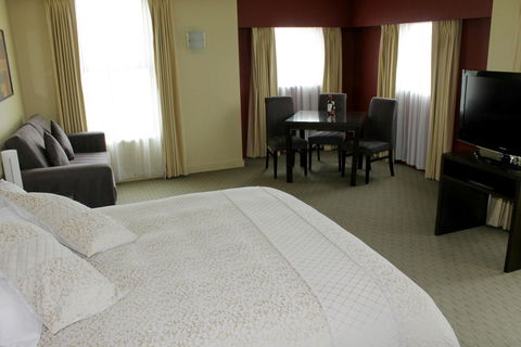 Comfort Inn & Suites City Views - Holiday Sunshine Coast 2