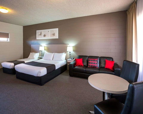 Comfort Inn & Suites King Avenue - Sunshine Coast Tourism 3