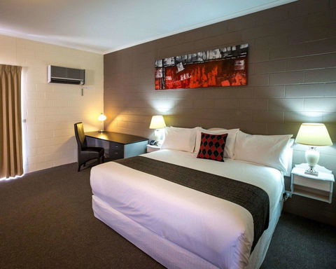 Comfort Inn & Suites King Avenue - Sunshine Coast Tourism 1