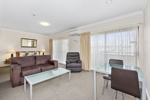 Comfort Inn Centrepoint Motel - Sunshine Coast Tourism 3
