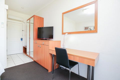 Comfort Inn Deakin Palms - Sunshine Coast Tourism 1