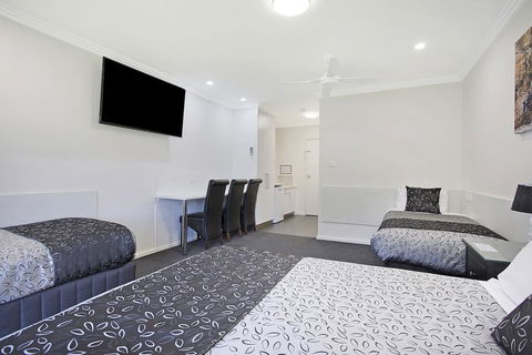 Comfort Inn May Park - Sunshine Coast Tourism 2