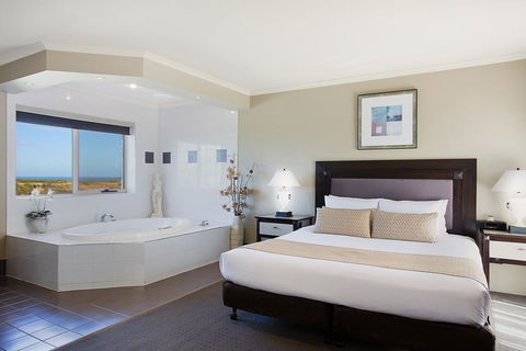 Comfort Inn On Raglan - Holiday Sunshine Coast 0