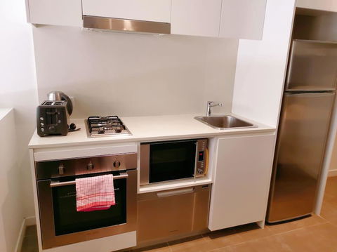 Comfortable Studio At The Central Of Chatswood - Holiday Sunshine Coast 1