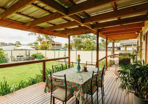 Comfortable, Outdoor Entertaining, Lake Walks - Sunshine Coast Tourism 2