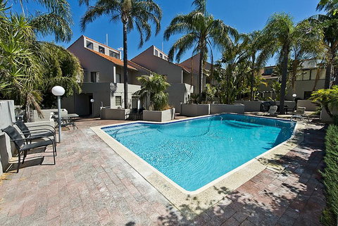 Como Mezzanine Retreat - Sunshine Coast Tourism 1