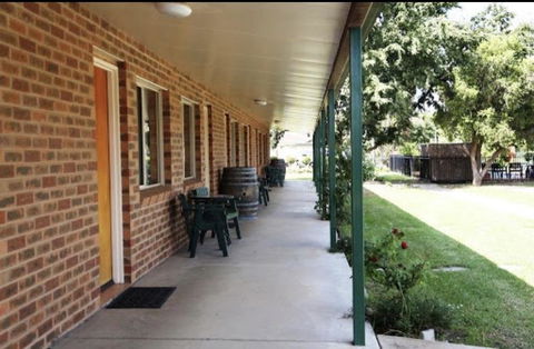 Condobolin Motor Inn - Sunshine Coast Tourism 1