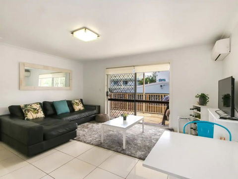 Contemporary 2 Bedroom Beachfront Apartment - Sunshine Coast Tourism 0