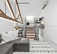 Converted Warehouse City Loft - Holiday Sunshine Coast