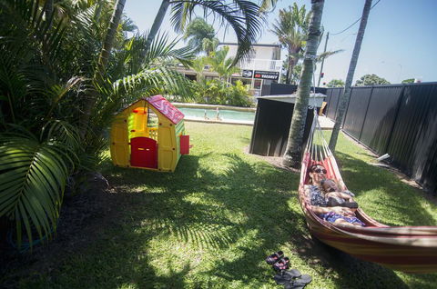 Cool Palms Motel - Sunshine Coast Tourism 3