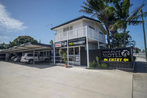 Cool Palms Motel - Sunshine Coast Tourism 0