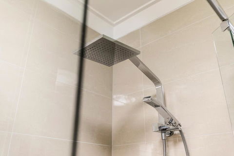 Cool Quiet Modern Secure Walking Distance To Perth And Landmarks - Sunshine Coast Tourism 2