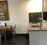 Coonawarra Cabins Unit A - Holiday Sunshine Coast