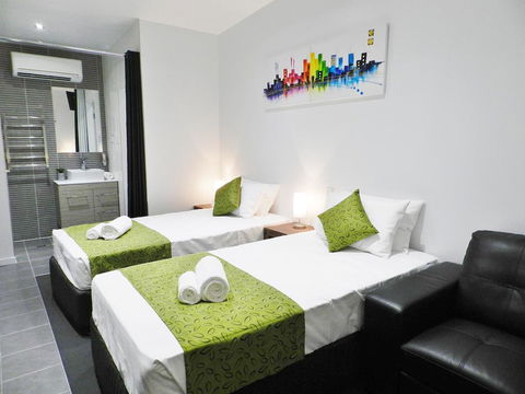 Copper City Motel - Sunshine Coast Tourism 1