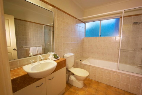 Coral Horizons - Sunshine Coast Tourism 3