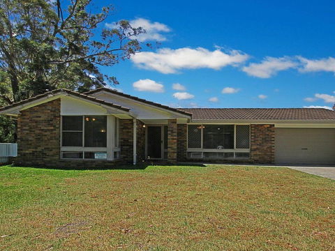 Corner Haven - Family Retreat With Outdoor Living - Holiday Sunshine Coast 0