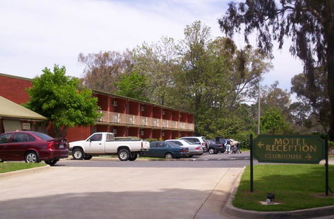 Corowa Golf Club Motel - Holiday Sunshine Coast 2