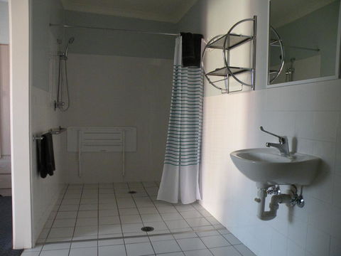 Corowa Motor Inn - Sunshine Coast Tourism 2