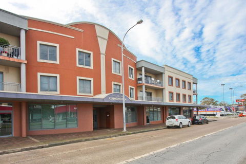 Cosmopolitan Apartments - Sunshine Coast Tourism 0