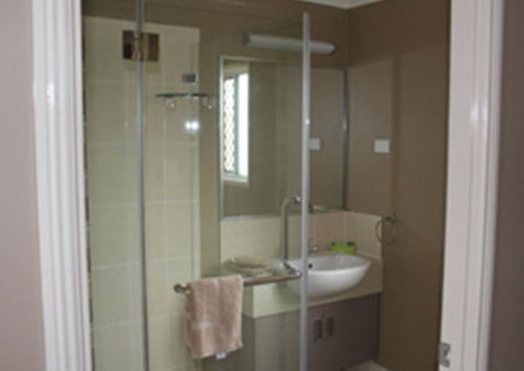 Cosmos Country Motor Inn - Sunshine Coast Tourism 2