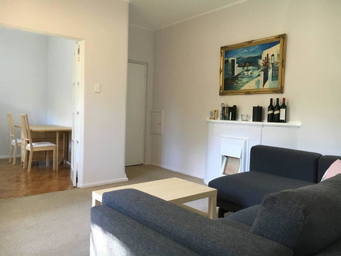 Cosy 2BR Plus Parking In Nth Sydney - Sunshine Coast Tourism 1