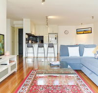 Cosy Apartment near Racecourse - Holiday Sunshine Coast