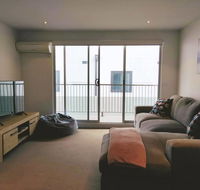 Cosy Modern Apartment in Brunswick - Holiday Sunshine Coast