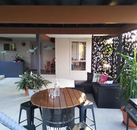Cosy self-contained and central to everywhere - Holiday Sunshine Coast