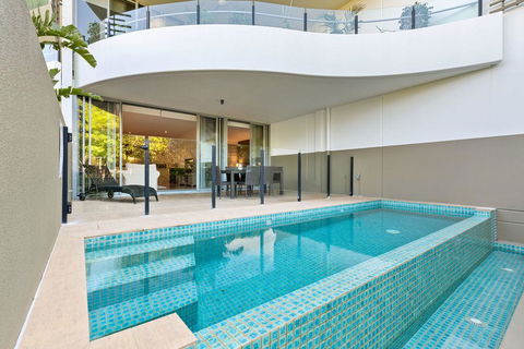COTTON BEACH 75 - PLUNGE POOL - Holiday Sunshine Coast 0