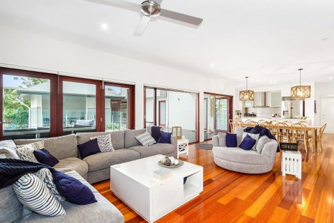 Cottonwood Beach House @ Corporate Boardies - Sunshine Coast Tourism 0