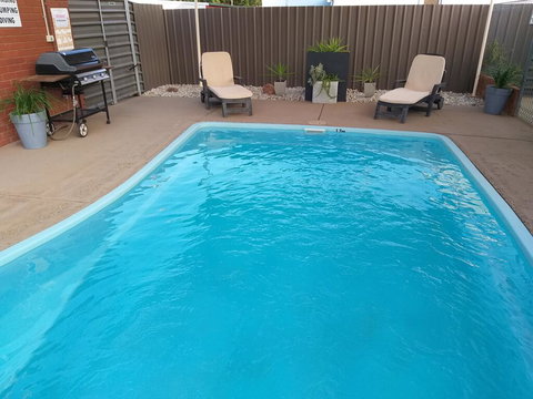 Country Mile Motor Inn - Sunshine Coast Tourism 3