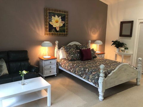 Country Retreat - Holiday Sunshine Coast 0
